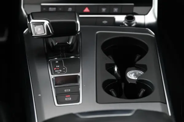 Audi A6 50 TDI quattro Sport Tiptronic 23