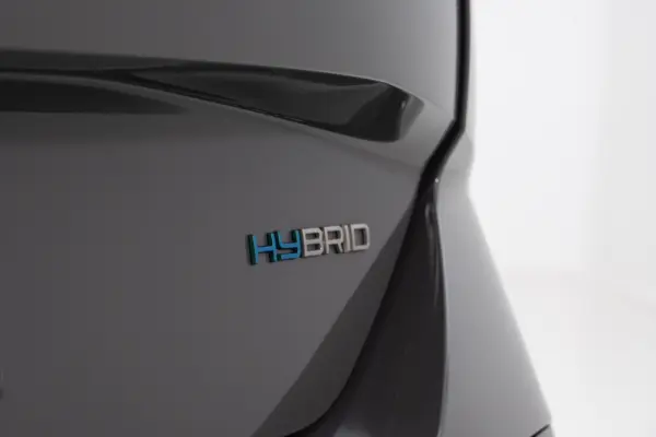 Peugeot 308 1.6 Hybrid Allure e-EAT8 11