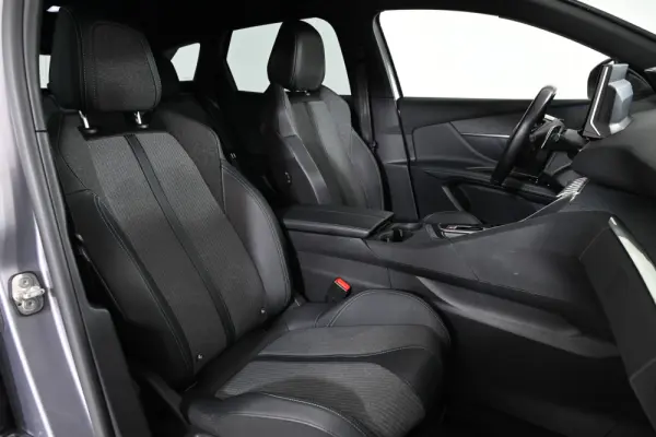 Peugeot 3008 1.2 PureTech Allure Pack EAT8 4