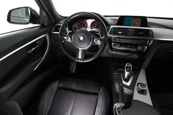 BMW 320 d Pack M Auto 15