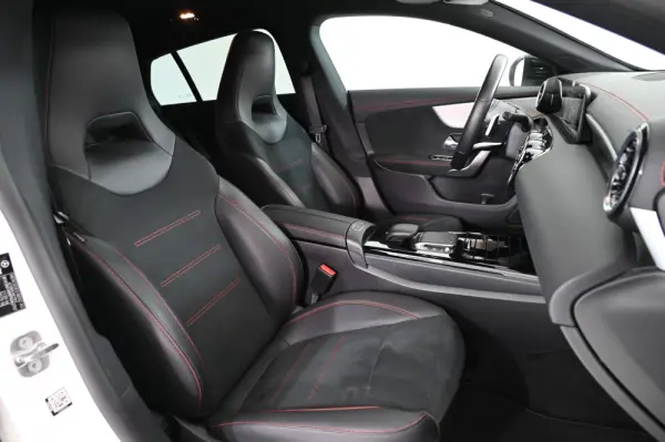 Mercedes-Benz CLA 180 d AMG Line Aut. 4