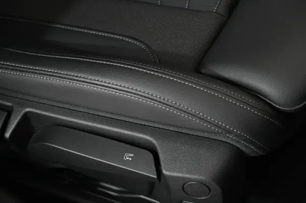 BMW 320 e Auto 37
