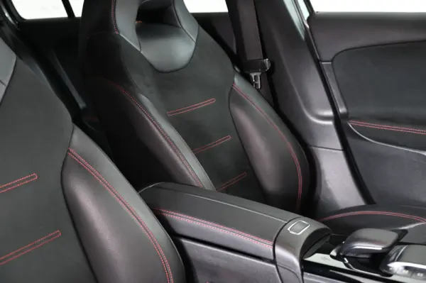 Mercedes-Benz A 180 d AMG Line Aut. 24