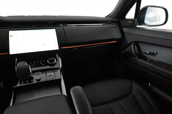 Land Rover Range Rover Sport 3.0 P440e Dynamic HSE 13