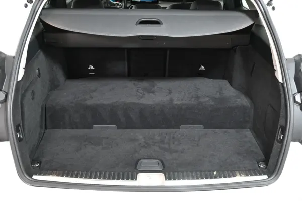 Mercedes-Benz C 300 de Avantgarde 9