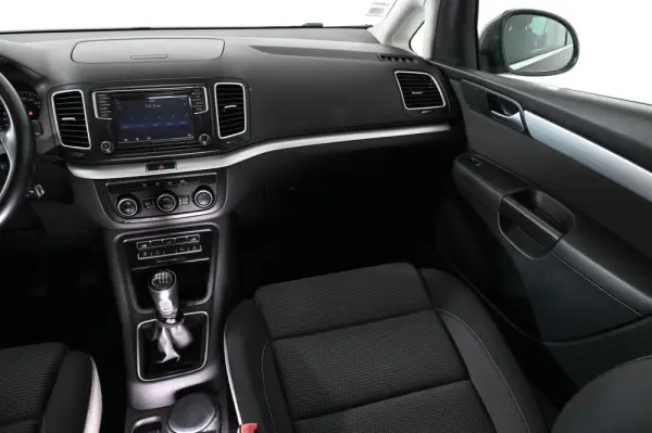 Volkswagen Sharan 2.0 TDI Confortline 14