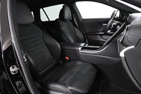 Mercedes-Benz C 300 de AMG Line 4