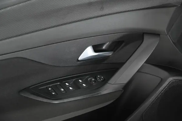 Peugeot e-308 54 kWh Style 27