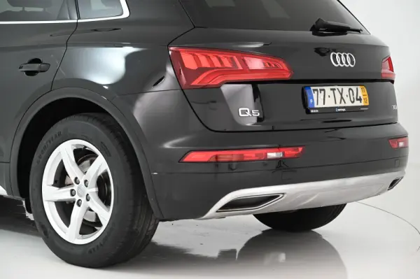 Audi Q5 2.0 TDI Sport 12