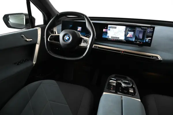 BMW iX xDrive 40 14
