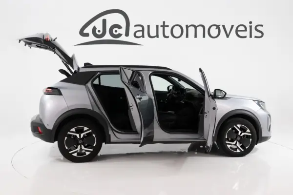 Peugeot 2008 1.2 PureTech Allure Pack EAT8 6