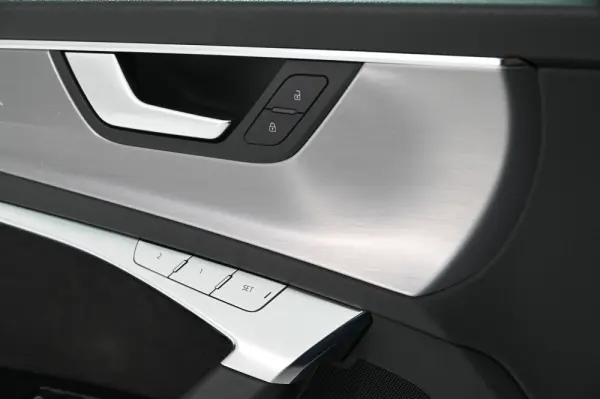 Audi A6 50 TDI quattro Sport Tiptronic 29