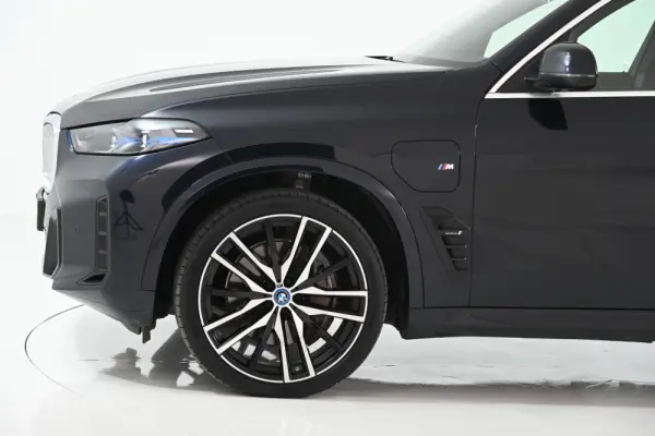 BMW X5 50 e xDrive Edição Desportiva M 12