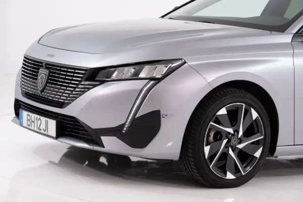 Peugeot 308 1.2 PureTech Allure Pack 16