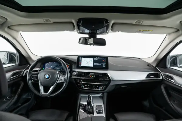BMW 530 d Line Luxury Auto 31