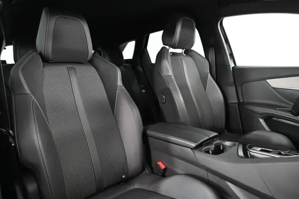 Peugeot 3008 1.6 Hybrid GT e-EAT8 4