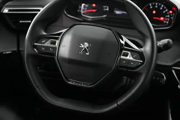 Peugeot 208 1.2 PureTech Active Pack 16
