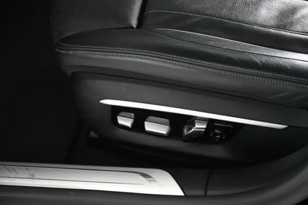 BMW 740 d xDrive Pack M Auto 30