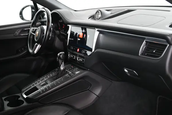 Porsche Macan GTS PDK 16