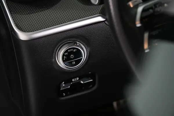 Mercedes-Benz C 300 d AMG Line 26