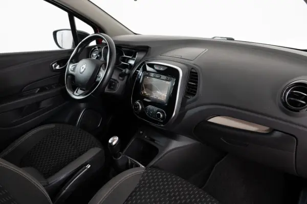 Renault Captur Outro 28