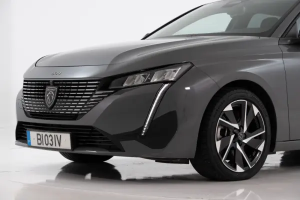 Peugeot 308 1.6 Hybrid Allure e-EAT8 16