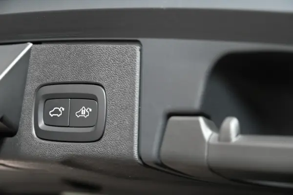 Volvo XC 60 2.0 T6 PHEV Inscription Expression AWD 30