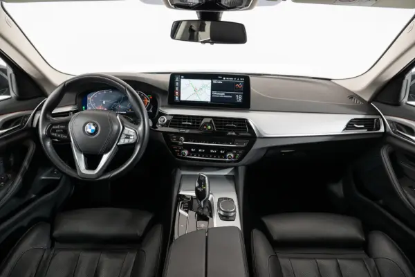 BMW 530 d Line Luxury Auto 3