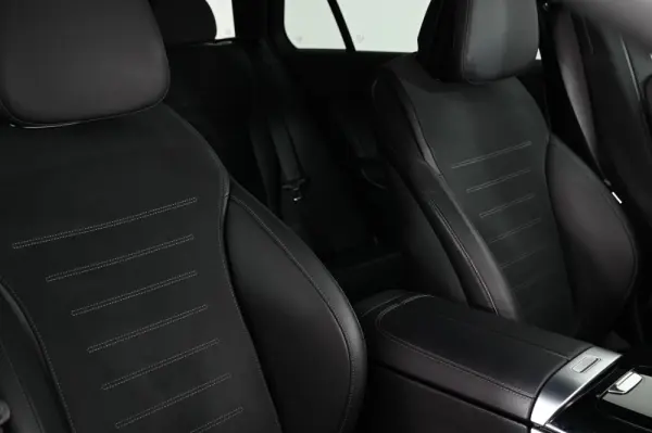 Mercedes-Benz C 300 de AMG Line 25