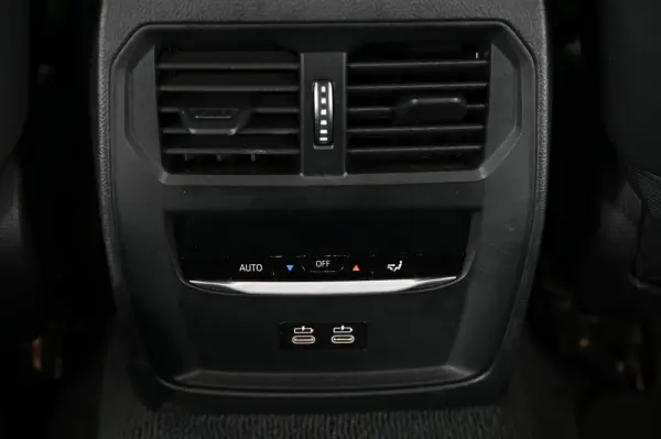BMW 320 e Auto 39