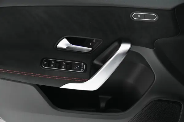 Mercedes-Benz A 180 d AMG Line Aut. 21