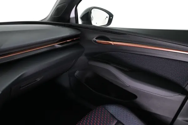 Cupra Raval 38.5 kWh Plus 28