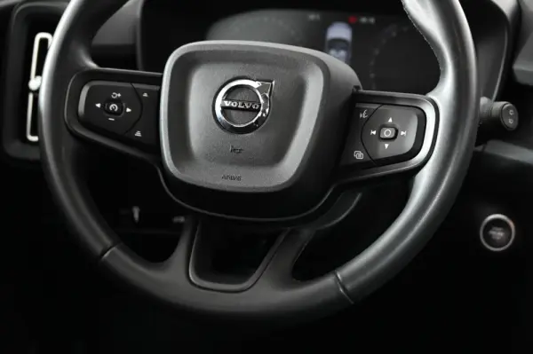 Volvo XC 40 1.5 T2 Momentum 16