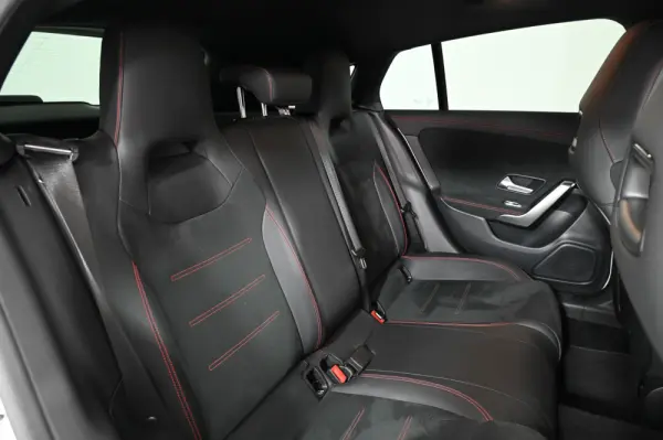 Mercedes-Benz CLA 180 d AMG Line Aut. 27