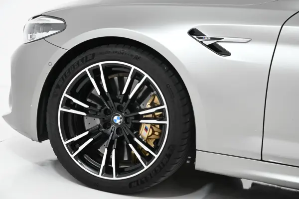 BMW M5 Standard 15