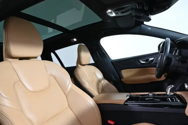 Volvo V60 2.0 T8 AWD TE Inscription 4