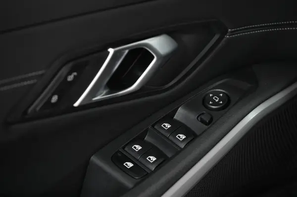 BMW 320 e Auto 41
