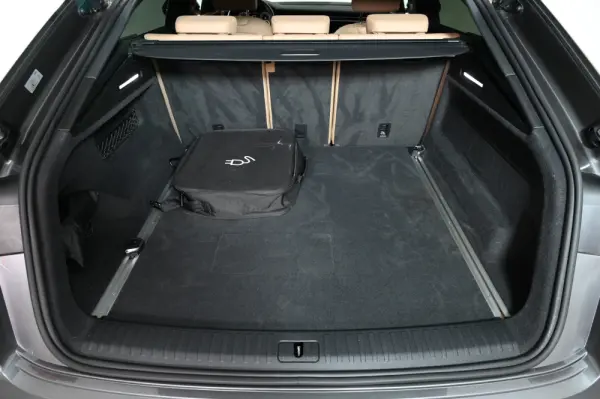 Audi Q8 55 TFSIe quattro Tiptronic 9