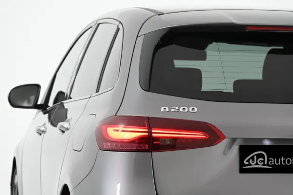 Mercedes-Benz B 200 AMG Line Aut. 10