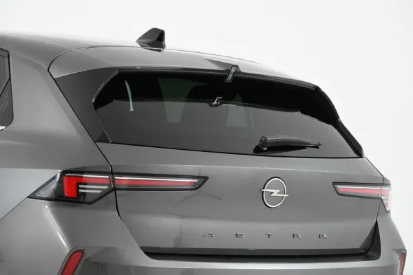 Opel Astra 1.2 T Elegance 10