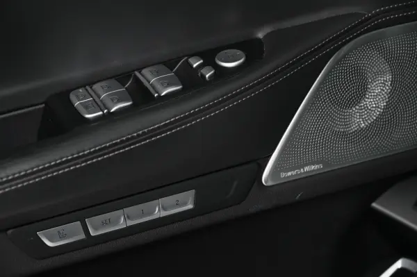 BMW 740 d xDrive Pack M Auto 28