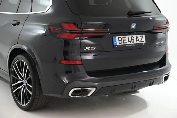 BMW X5 50 e xDrive Edição Desportiva M 10