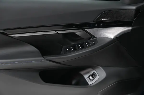 BMW 530 e Pack Desportivo M 24