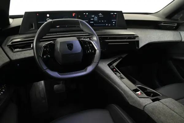 Peugeot 5008 1.2 Hybrid Allure Pack e-DCS6 17