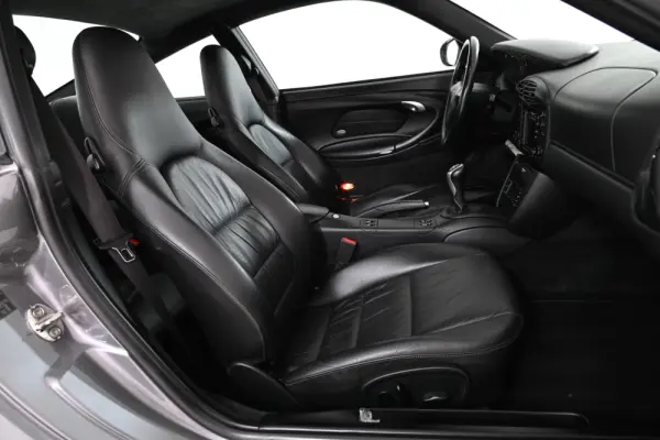 Porsche 911 (996) Carrera 4 Coupé 4