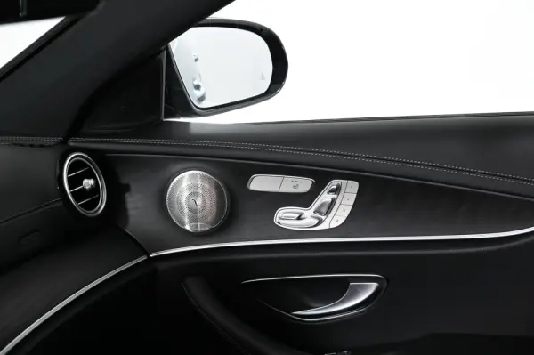 Mercedes-Benz E 220 d 4-Matic All Terrain Avantgarde 24