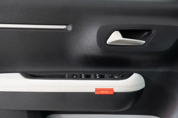 Citroen e-C3 44 kWh Autonomia Conforto Plus 38