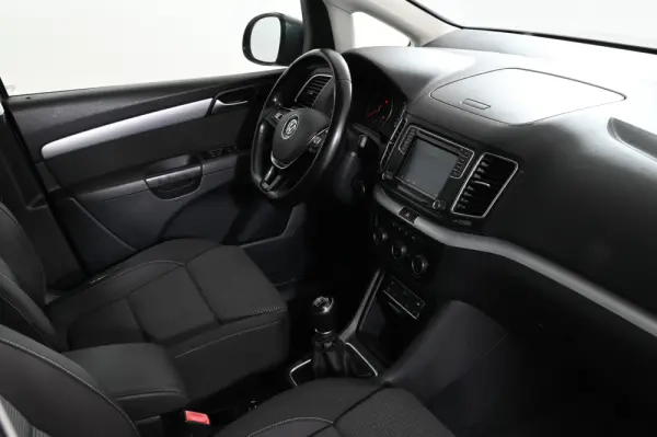 Volkswagen Sharan 2.0 TDI Confortline 29