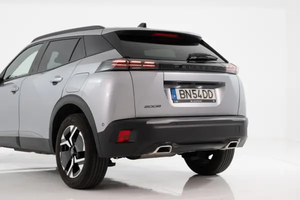 Peugeot 2008 1.2 PureTech Allure Pack EAT8 10