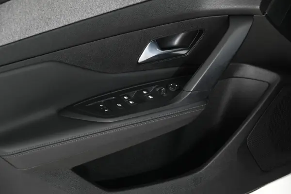 Peugeot 308 SW 1.6 Hybrid Allure Pack e-EAT8 24